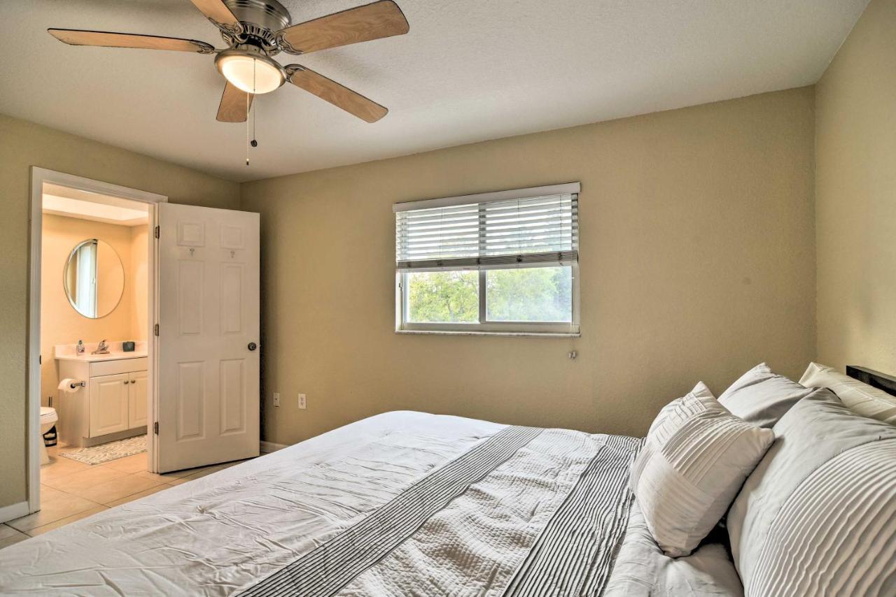 Cozy Indian Rocks Beach Condo - Steps To Beach! クリアウォーター・ビーチ エクステリア 写真