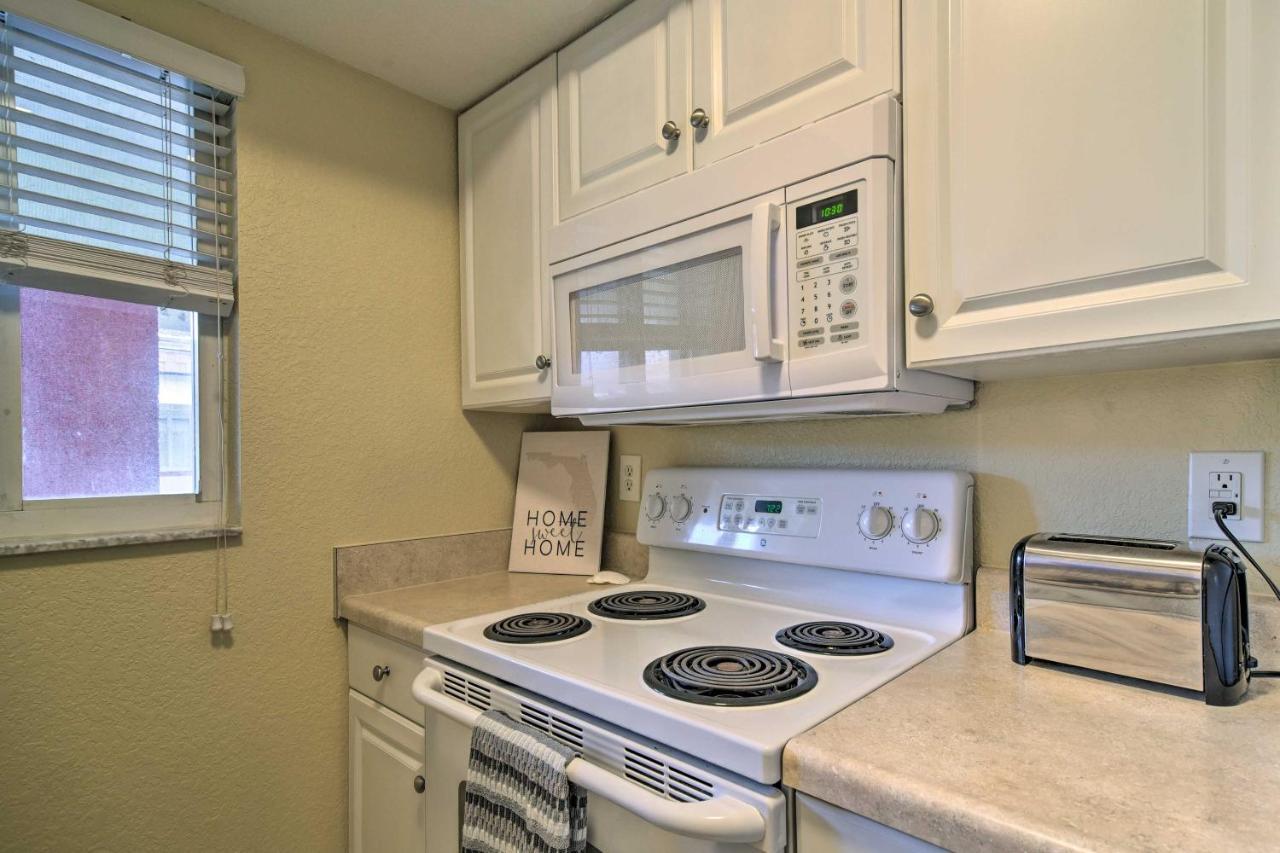 Cozy Indian Rocks Beach Condo - Steps To Beach! クリアウォーター・ビーチ エクステリア 写真